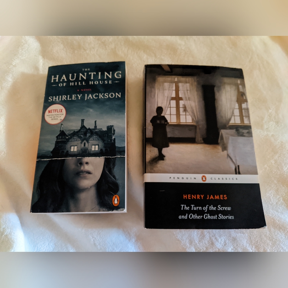 The Haunting of Hill House & The Turning of the Screw. Horror book bundle